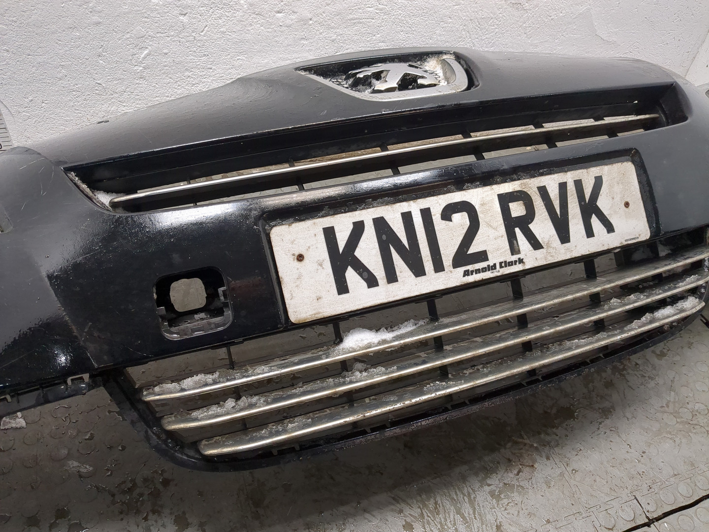 Бампер передний