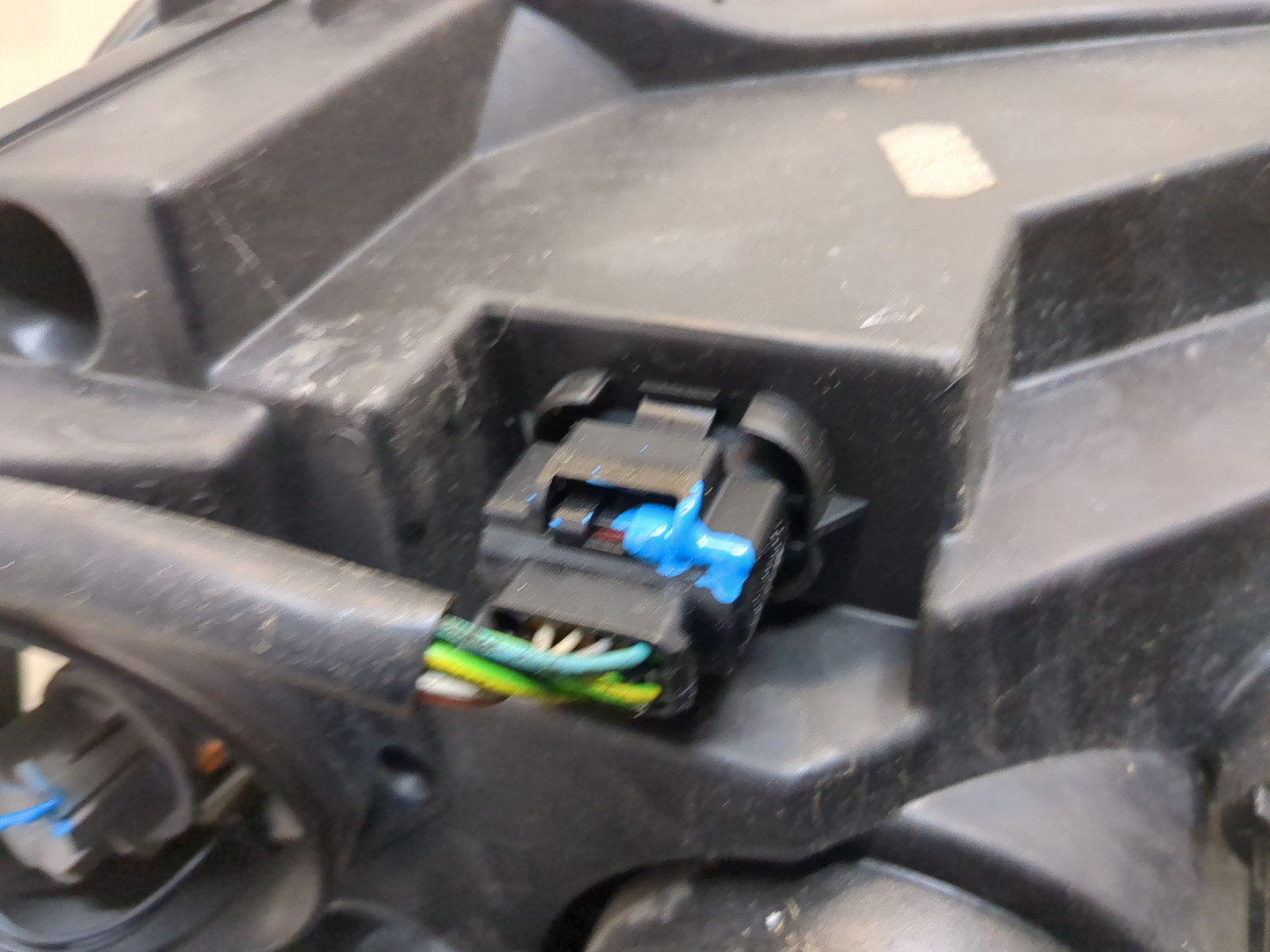 Фара правая