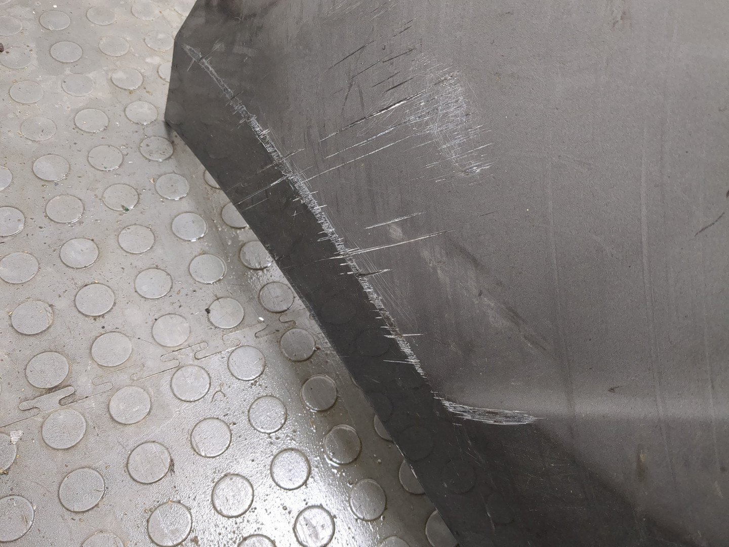 Бампер передний