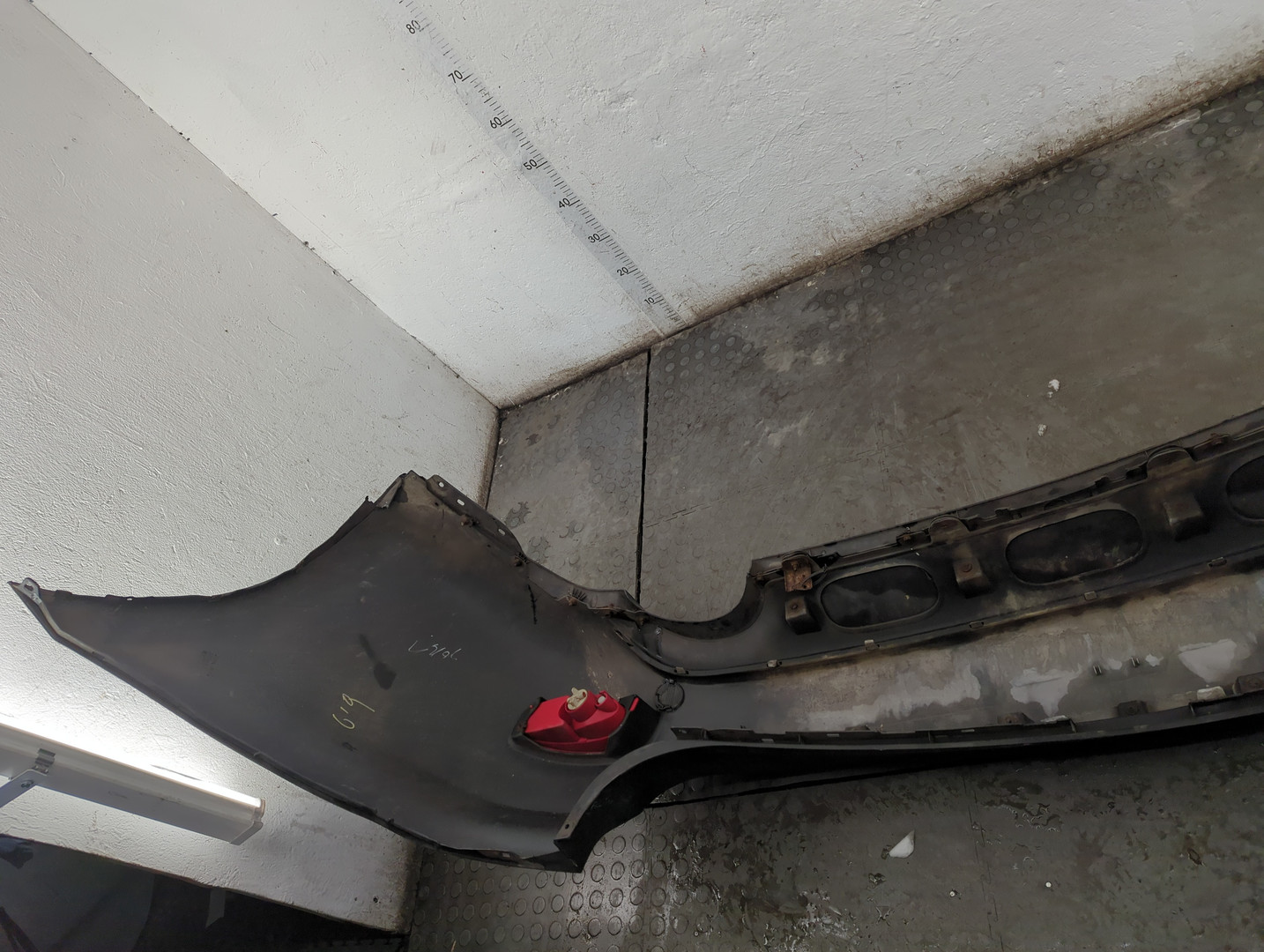 Бампер задний