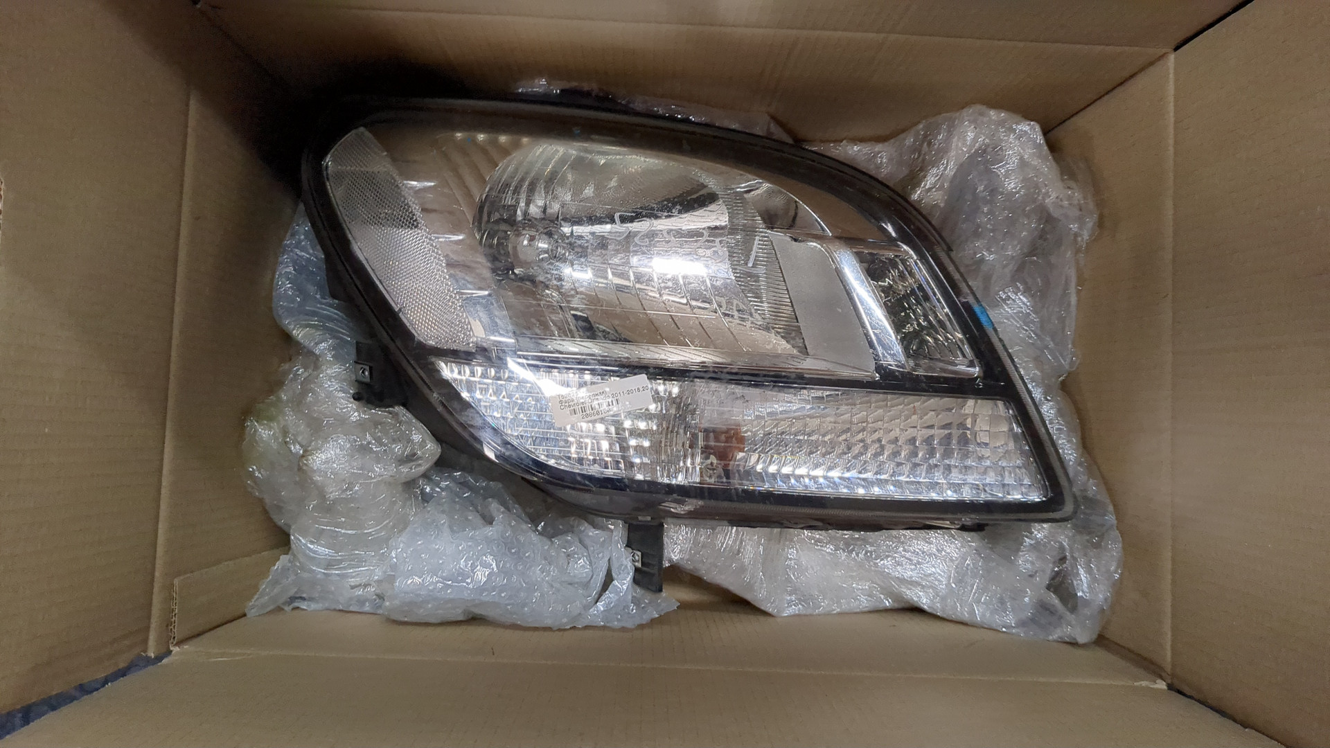 Фара правая