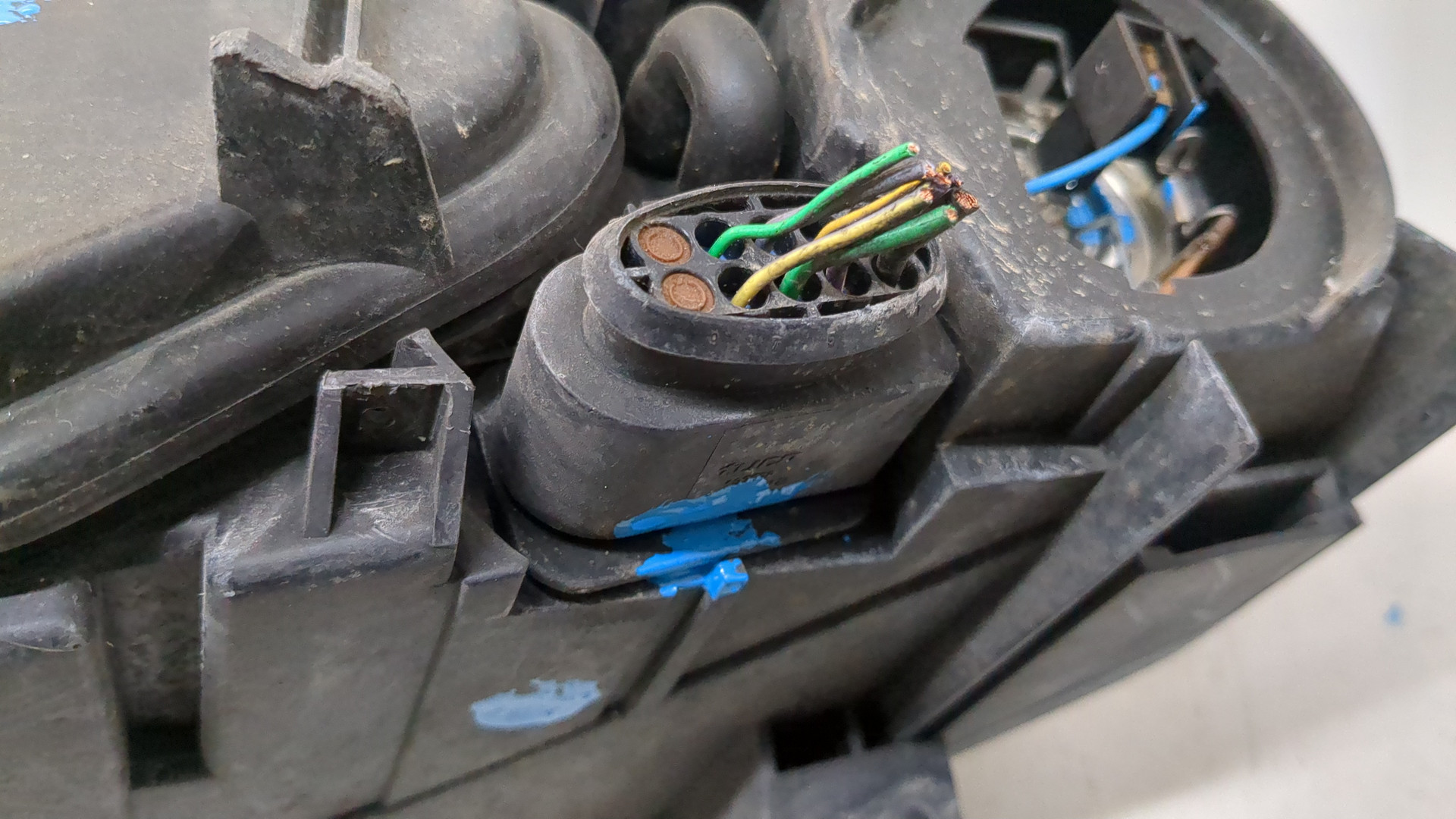 Фара правая