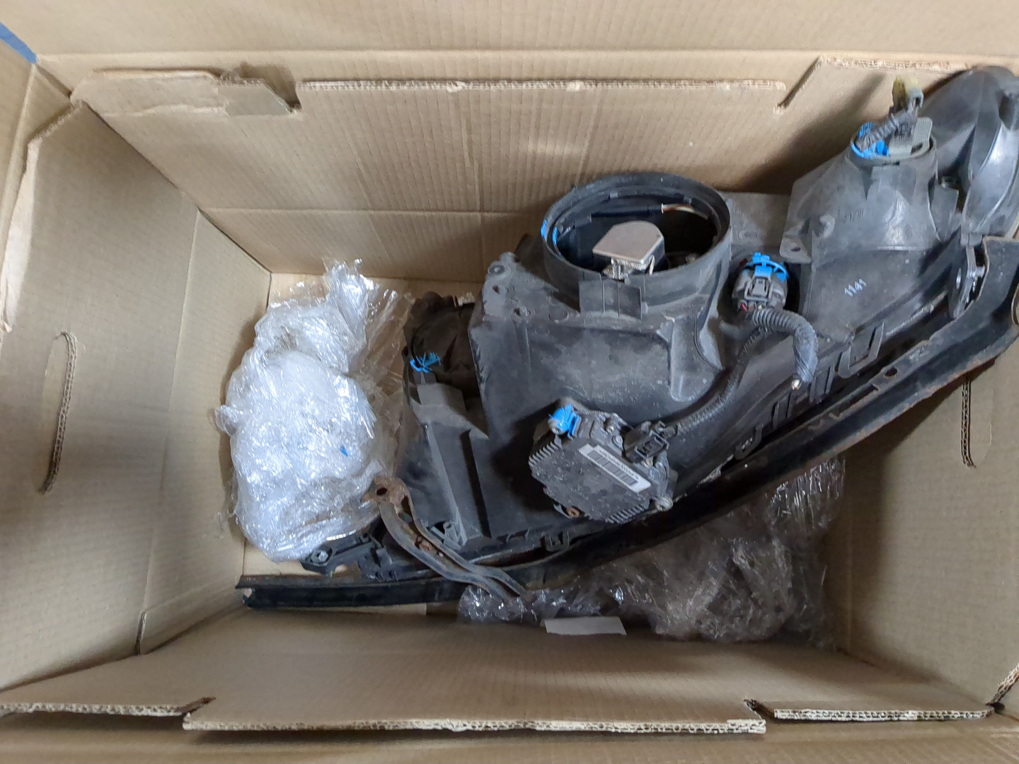 Фара правая