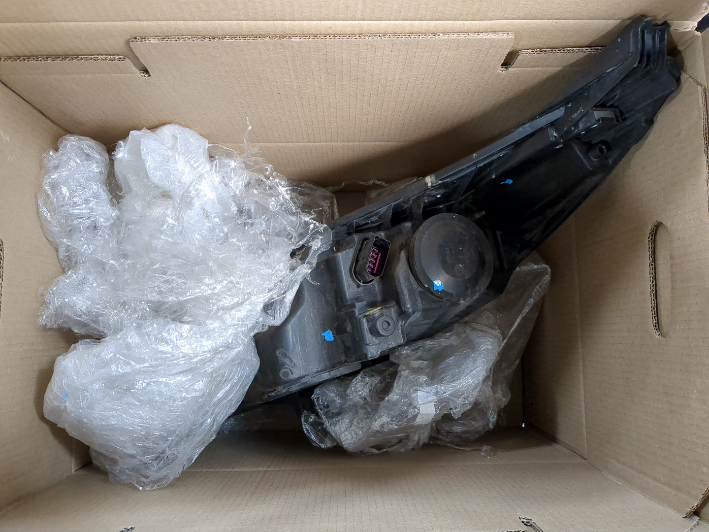 Фара правая