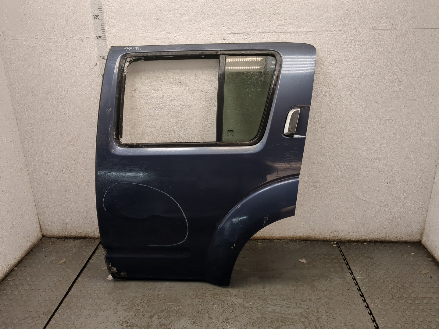 Дверь задняя левая