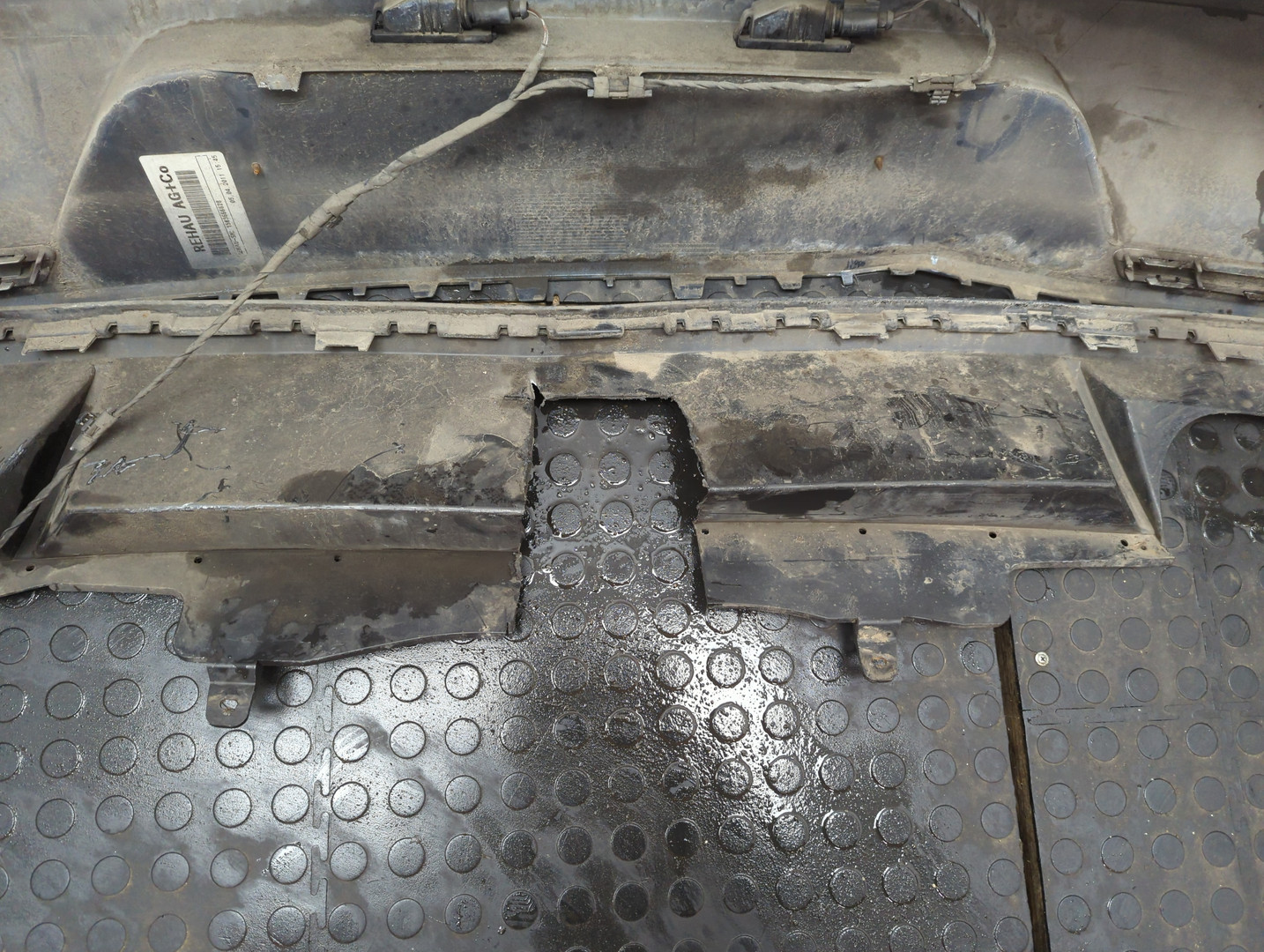 Бампер задний