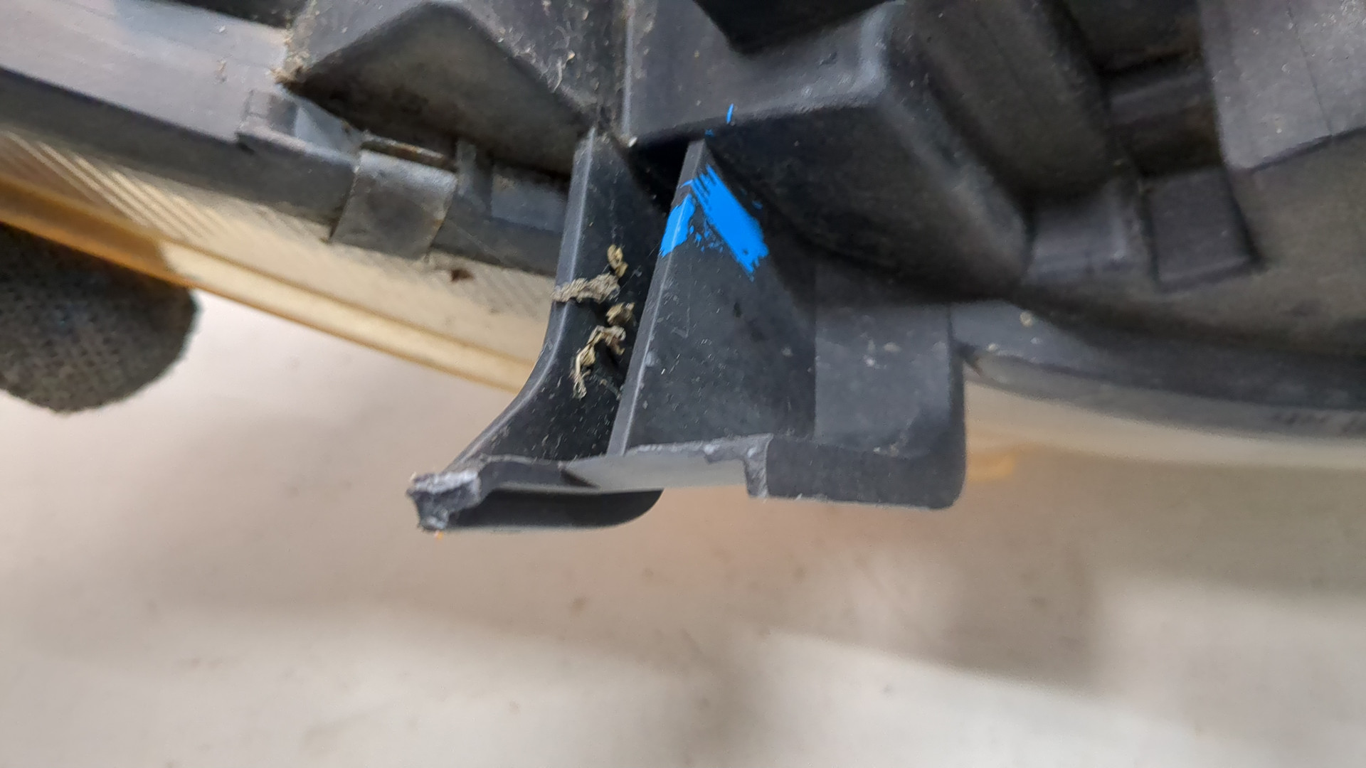 Фара правая