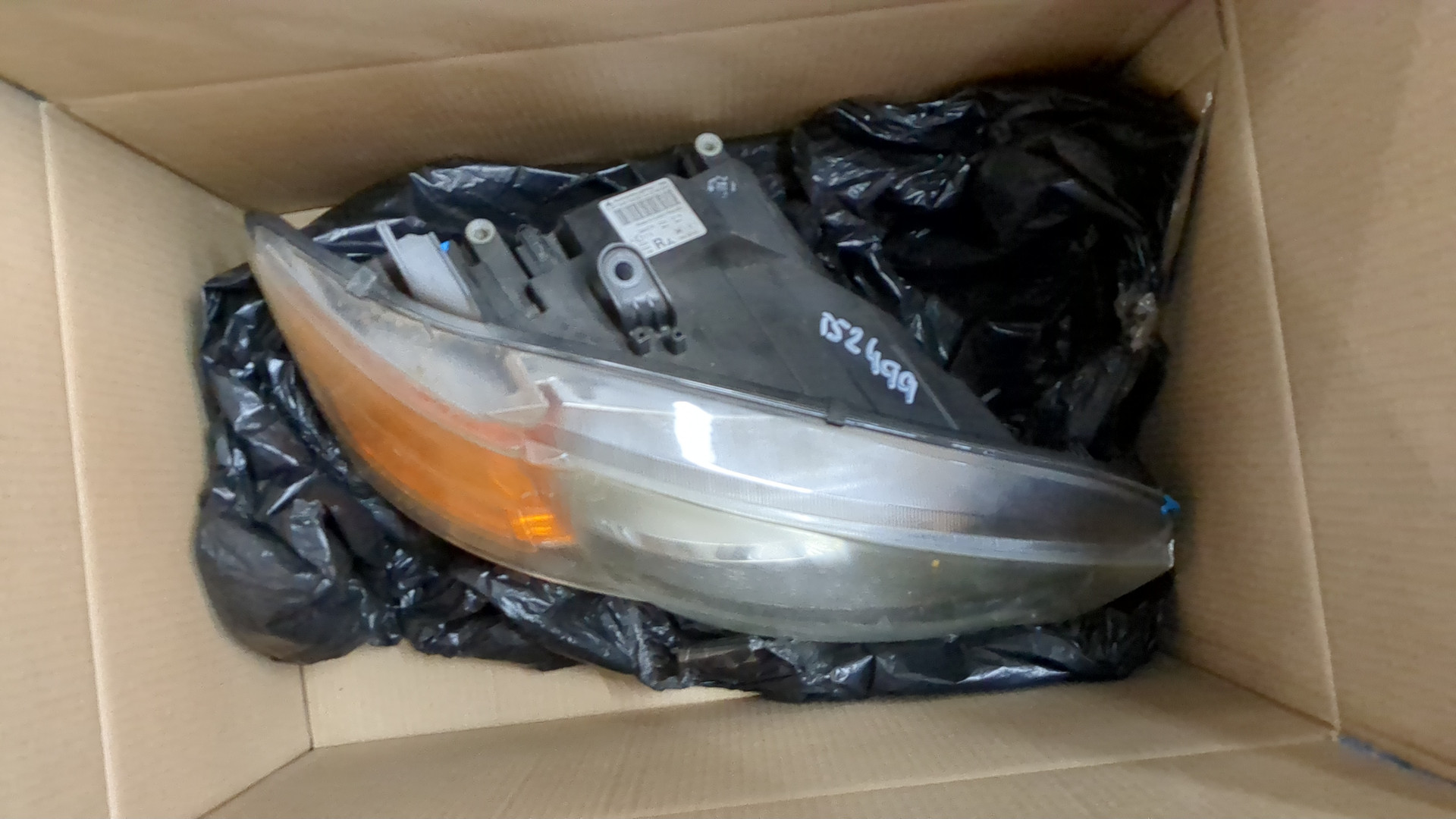 Фара правая