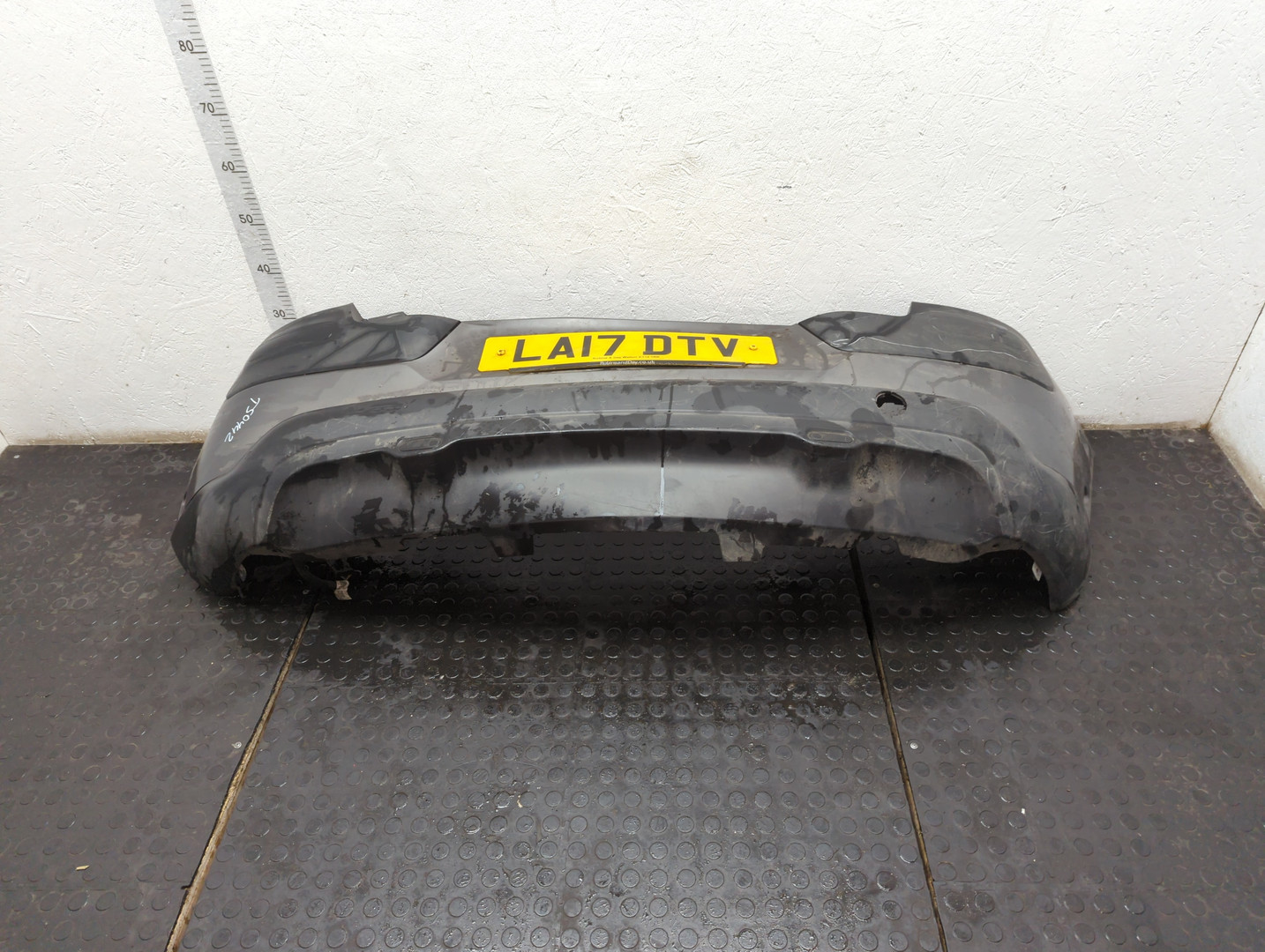 Бампер задний