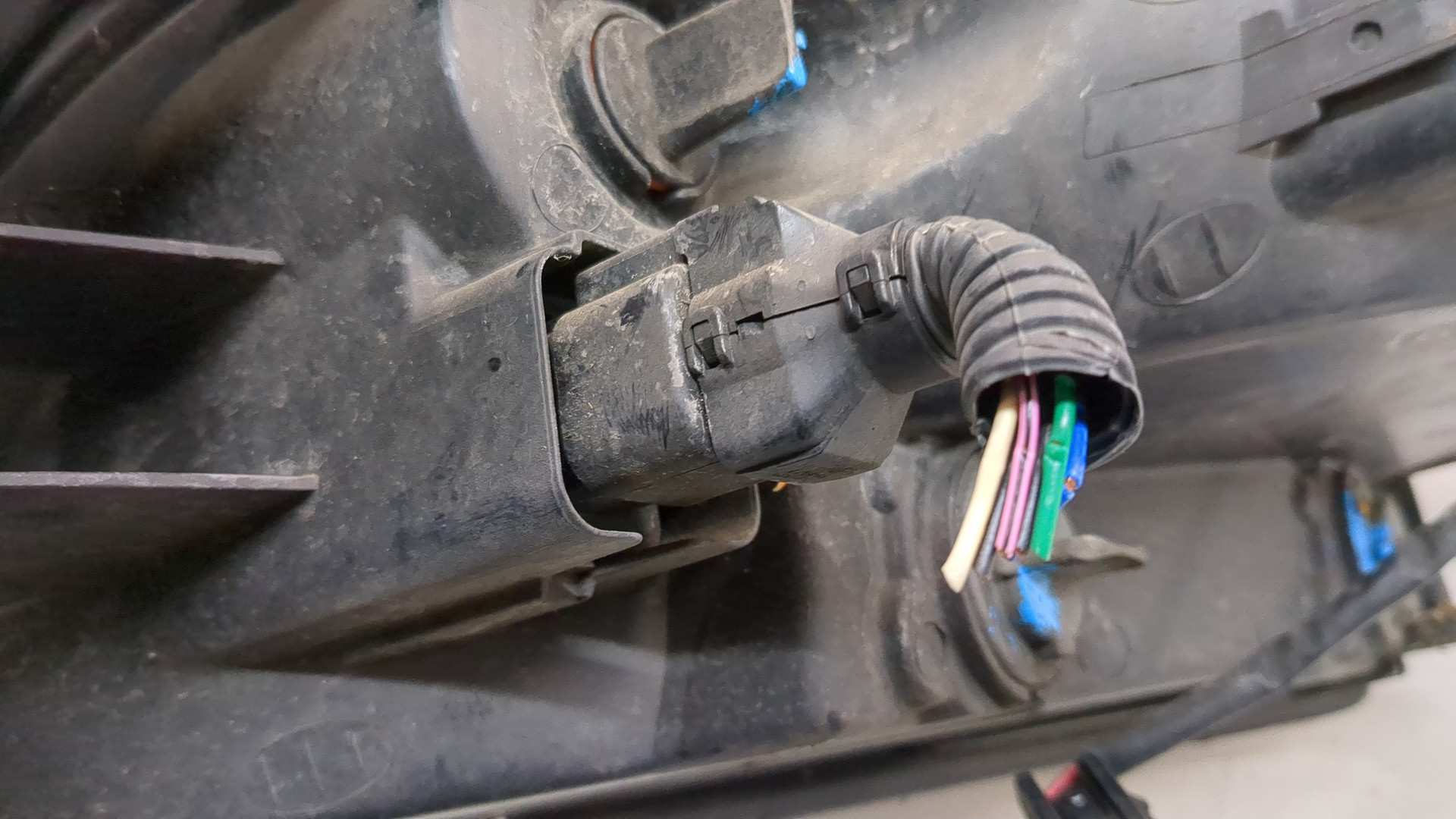 Фара правая