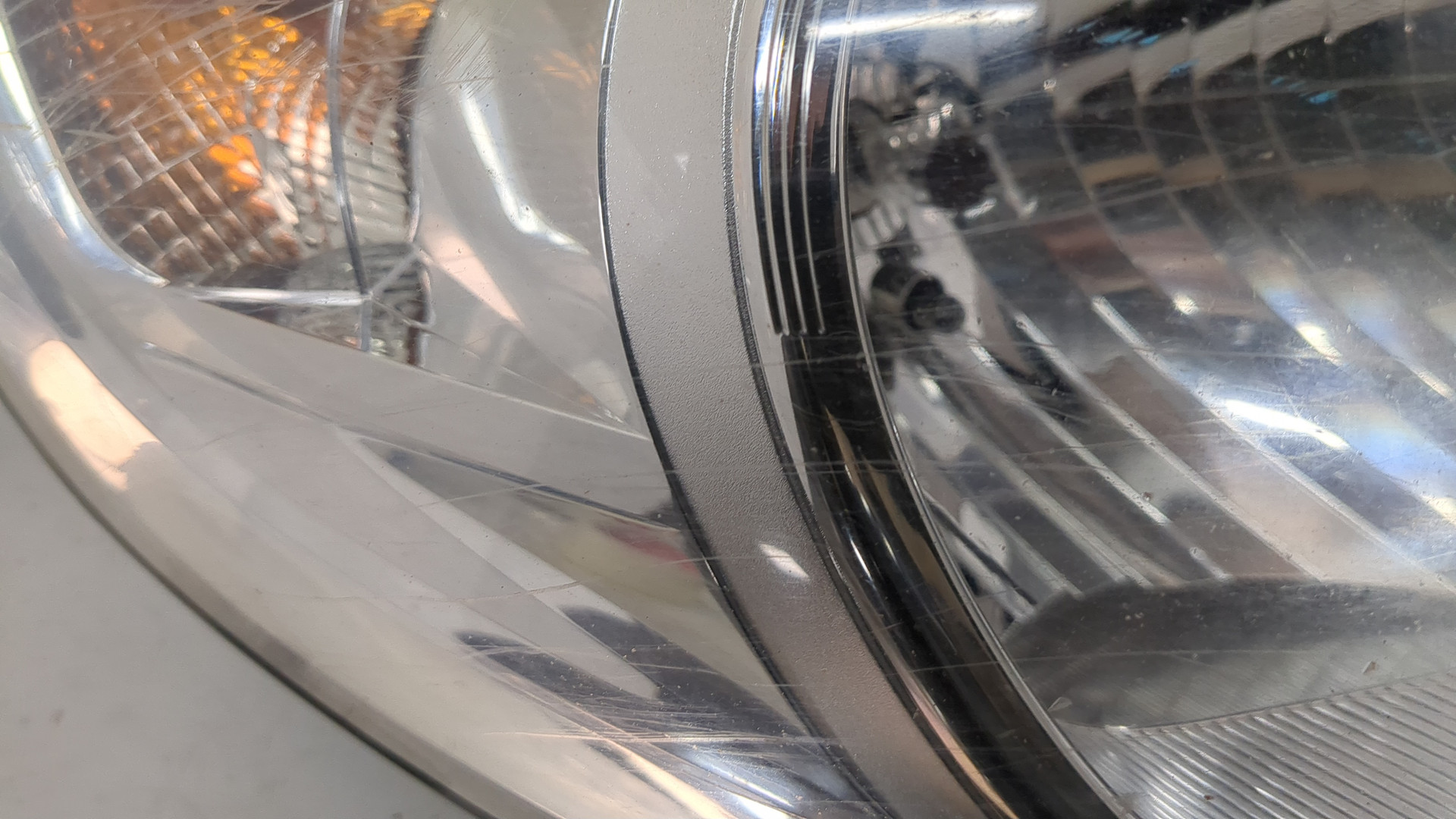 Фара правая