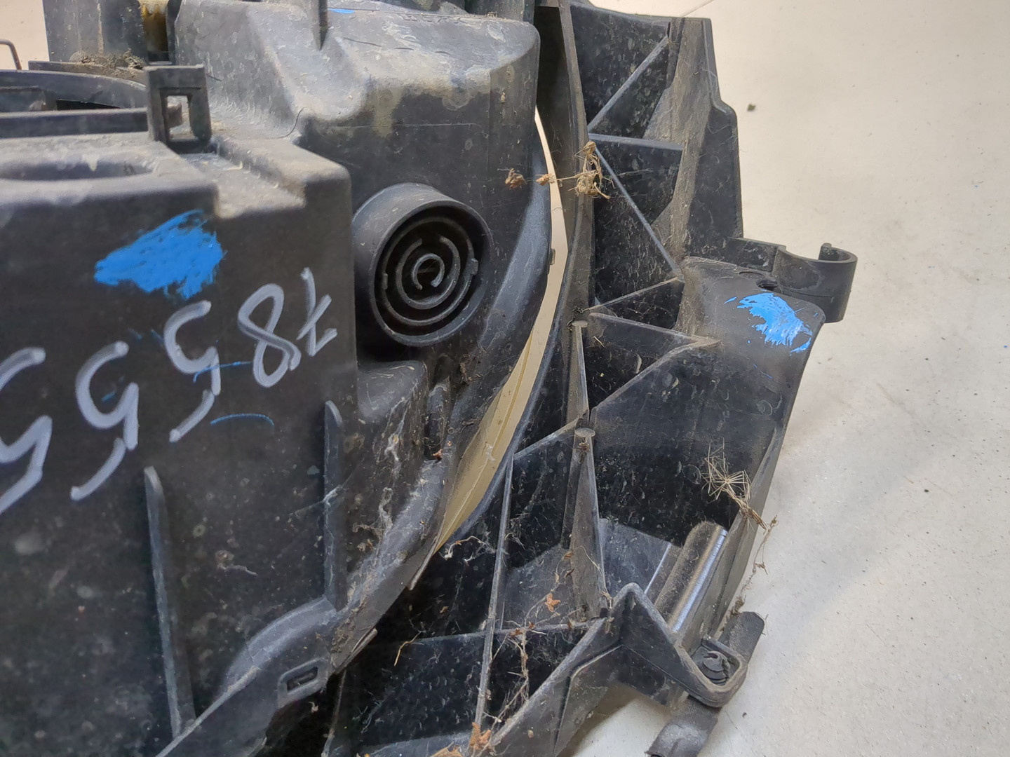 Фара правая