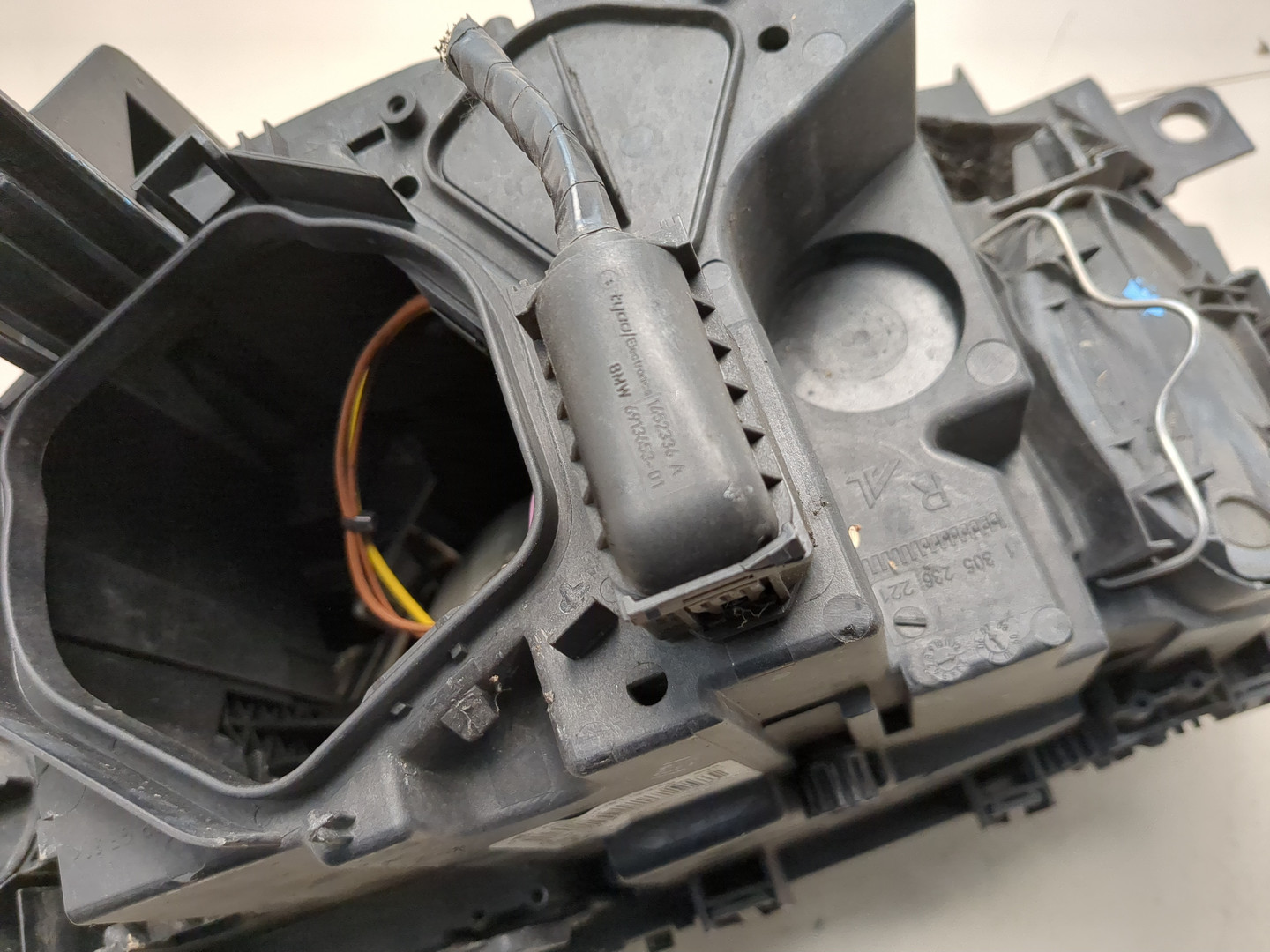 Фара правая