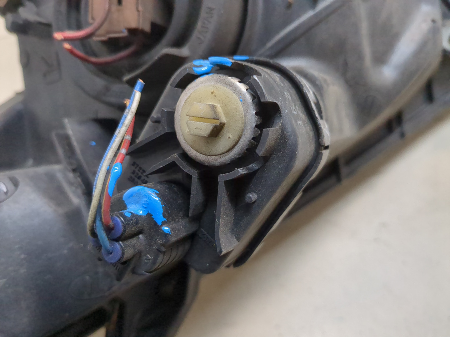 Фара правая