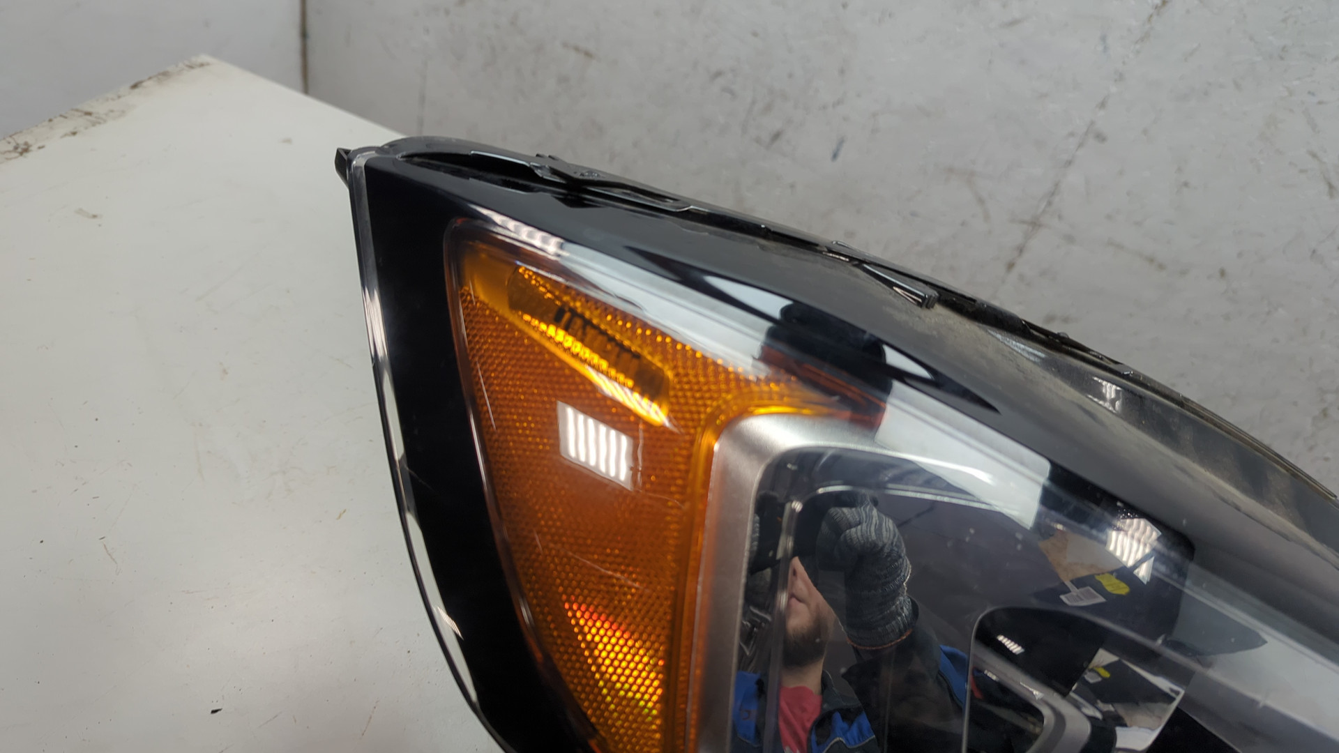 Фара правая