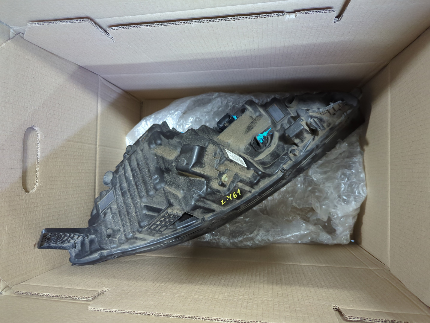 Фара правая