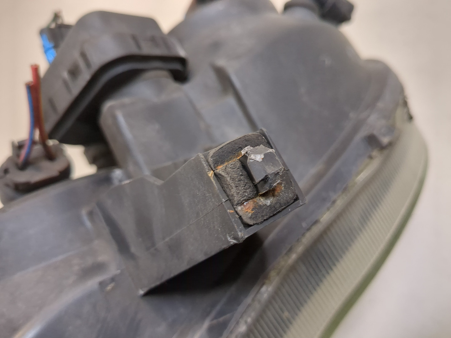 Фара правая