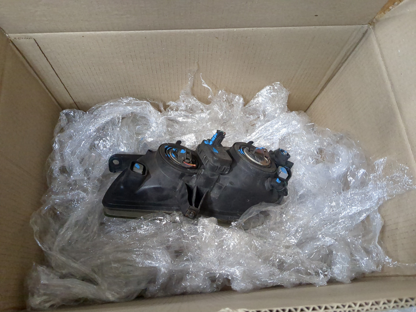 Фара правая