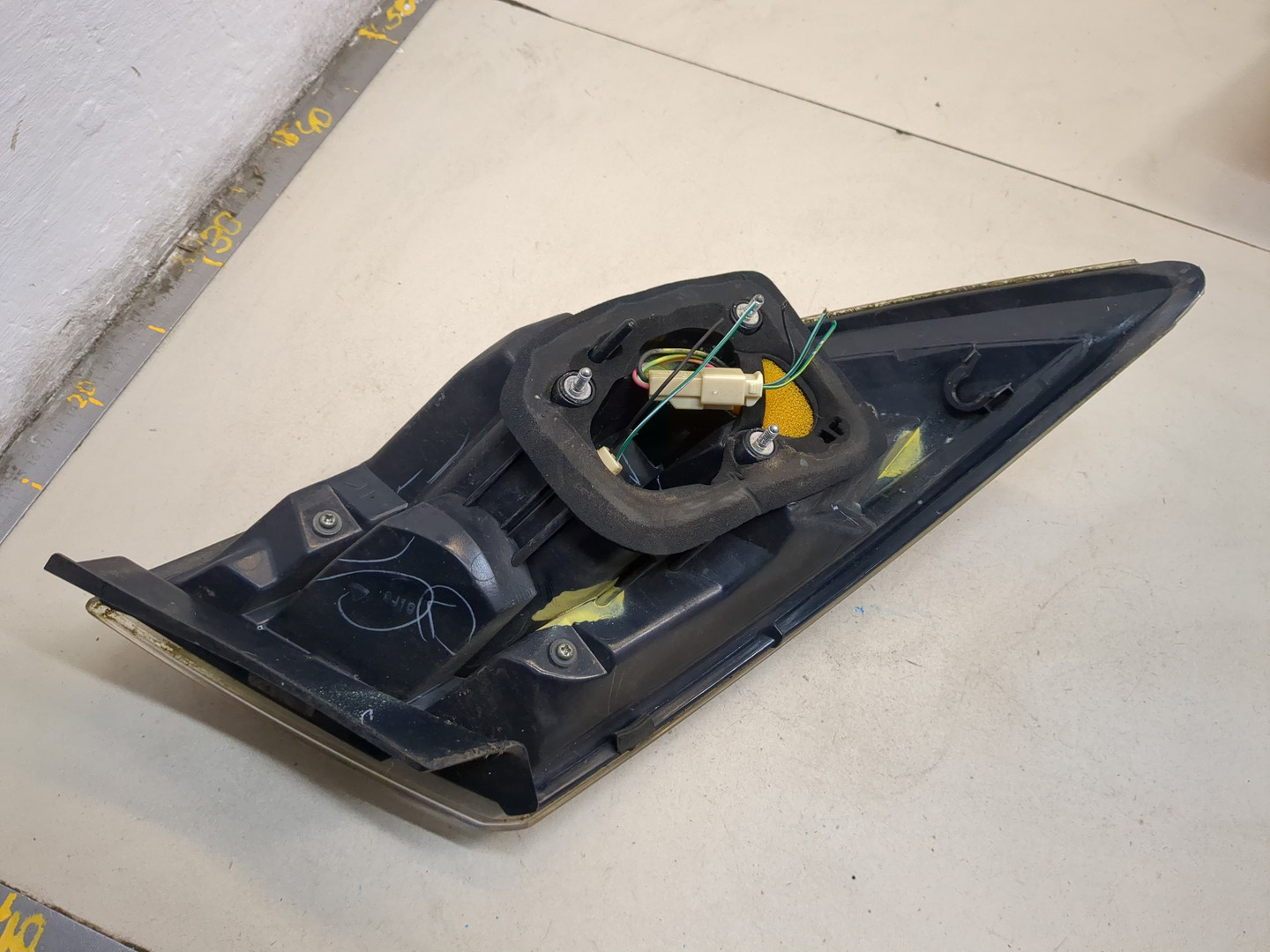 Фонарь задний правый