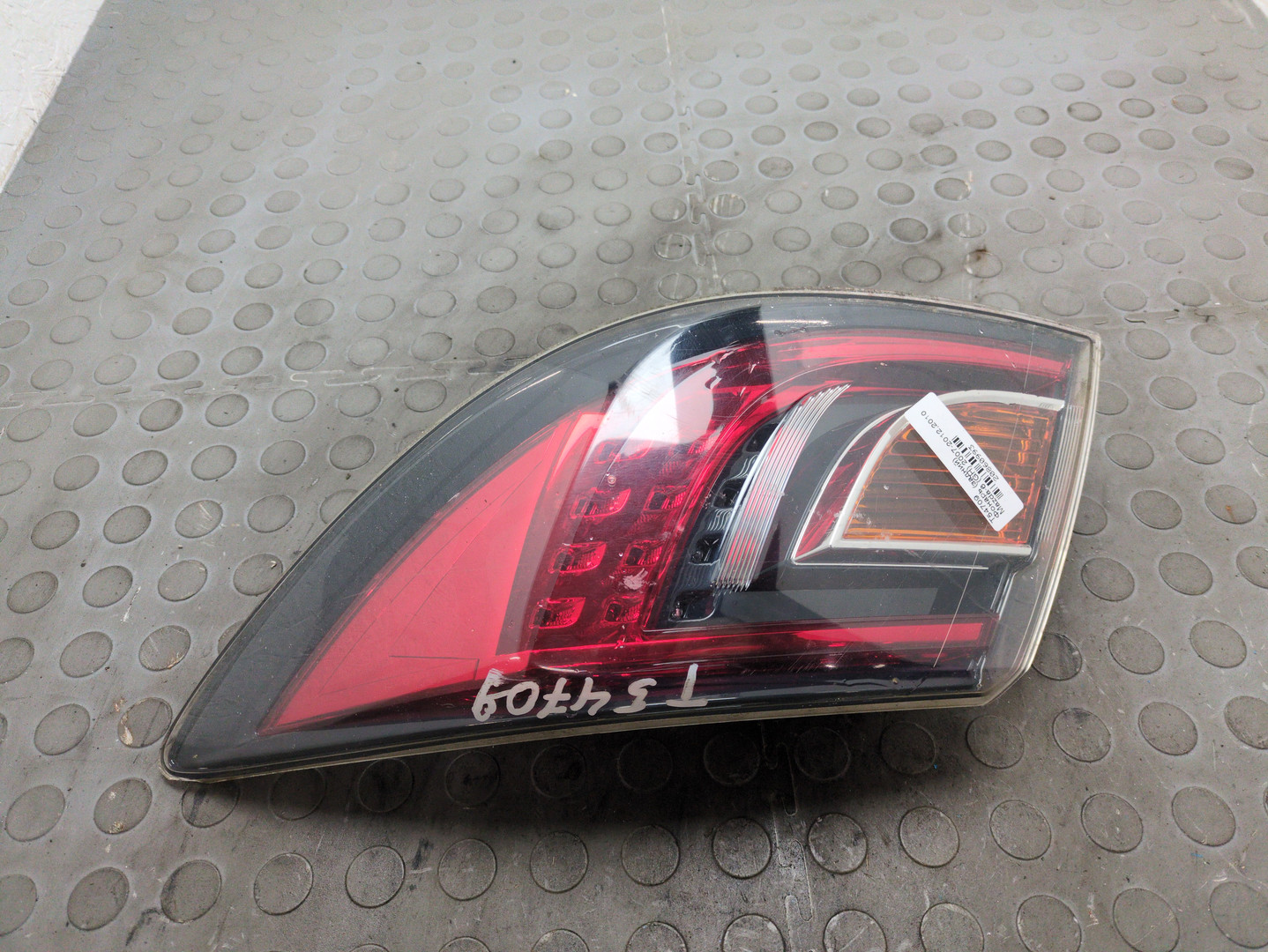 Фонарь задний правый