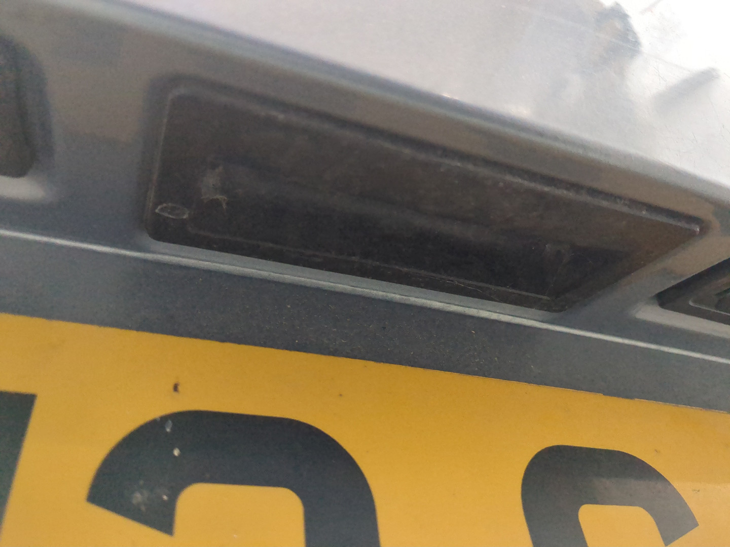 Дверь багажника