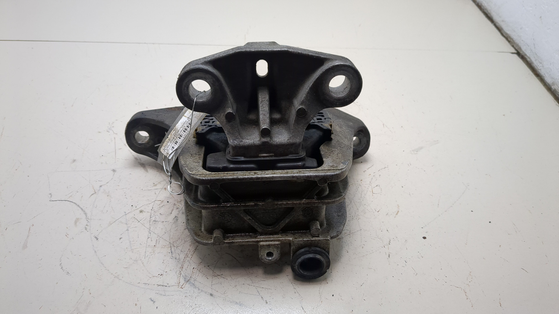 Опора двигателя