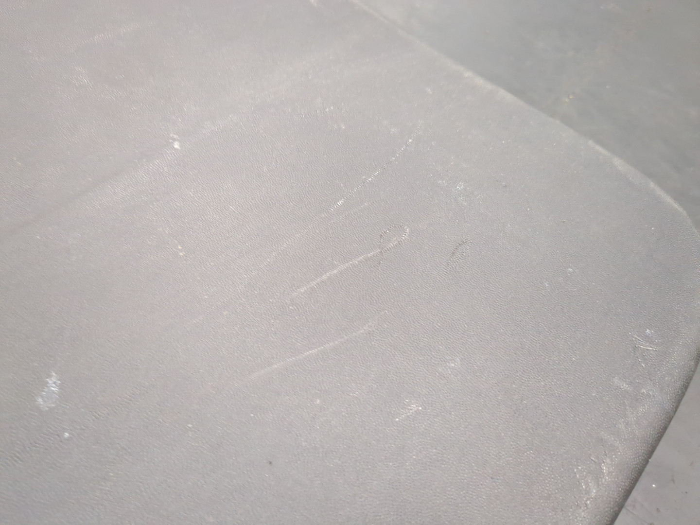 Обшивка двери багажника