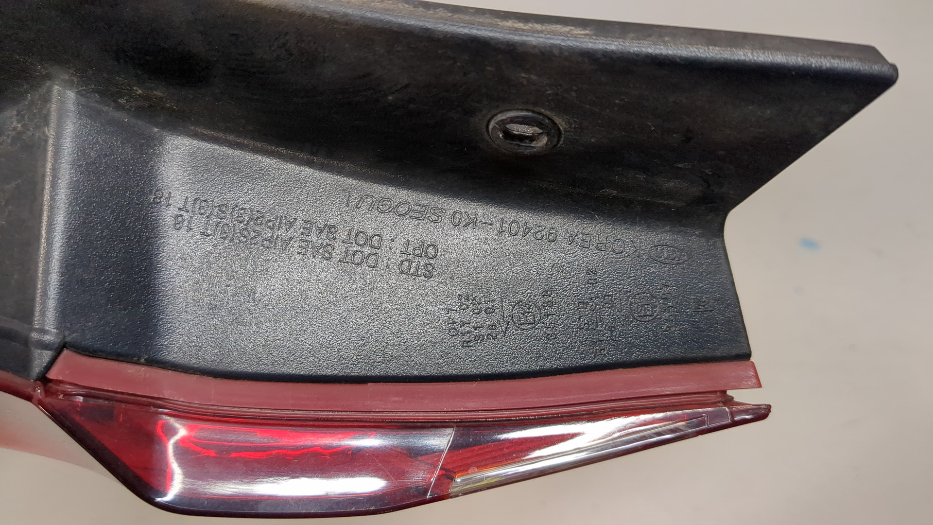 Фонарь задний левый