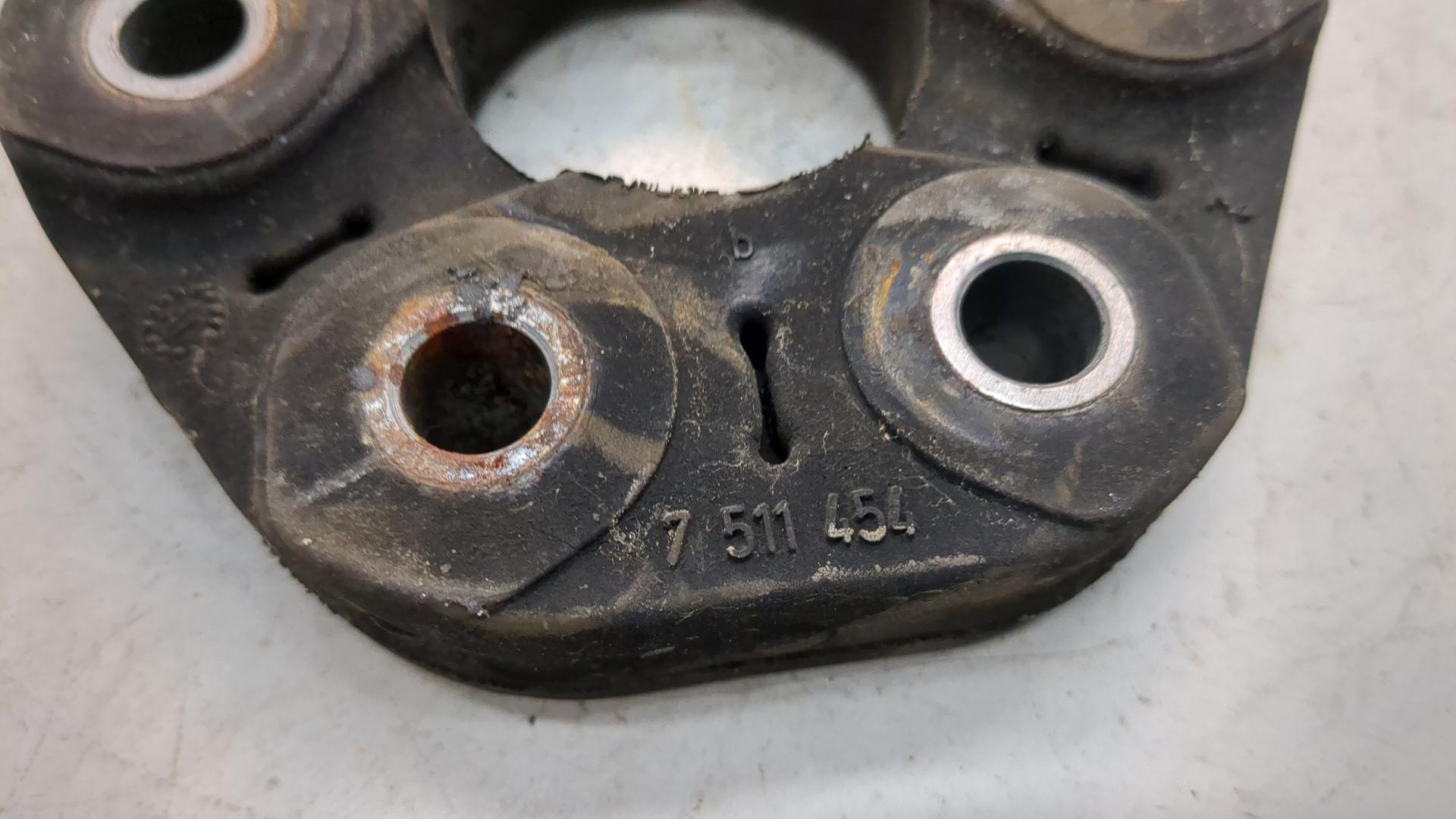 Муфта эластичная карданного вала