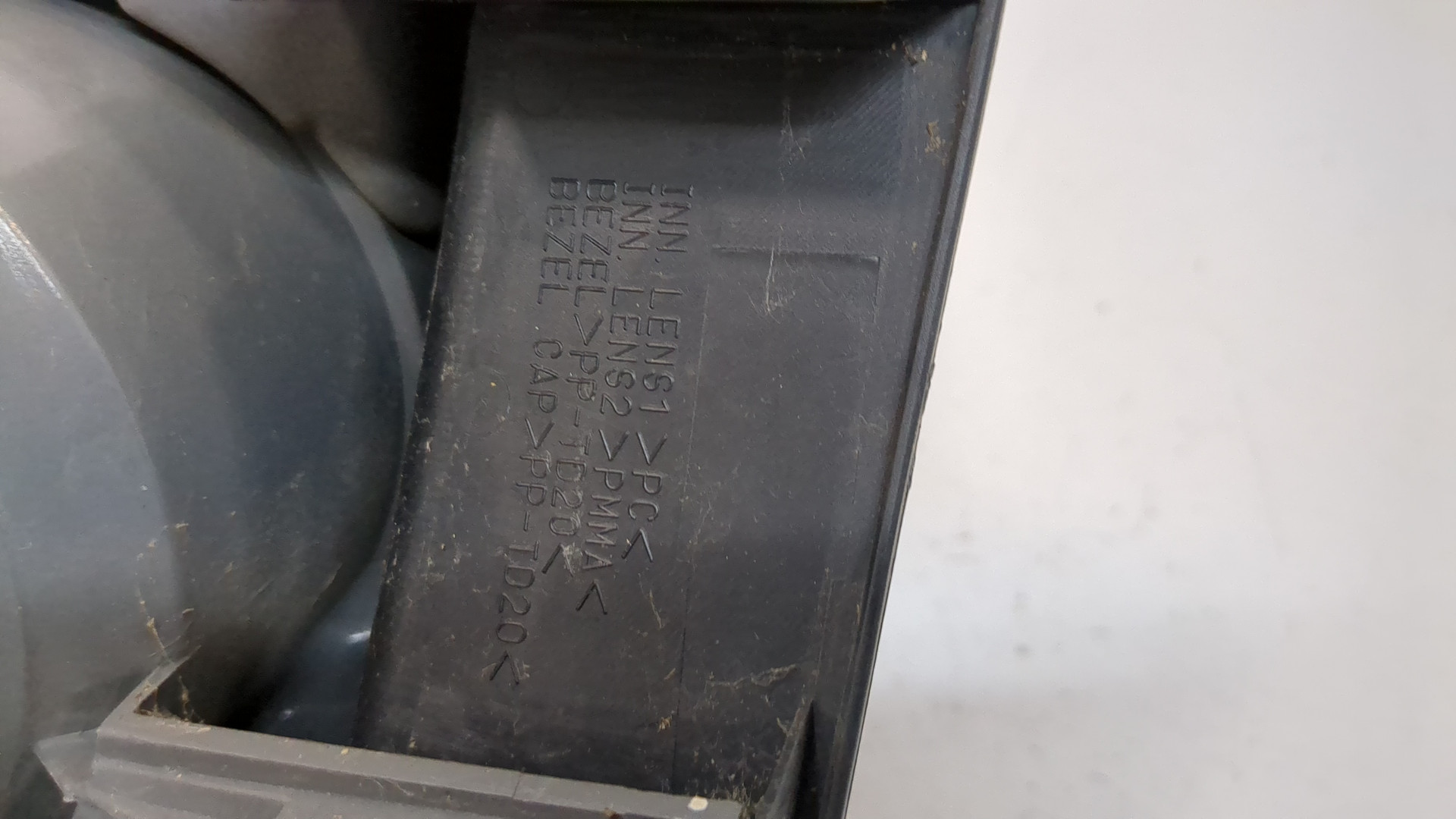 Фонарь задний левый