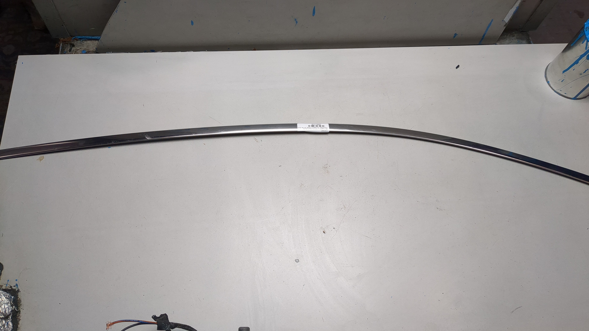 Накладка стекла переднего левого