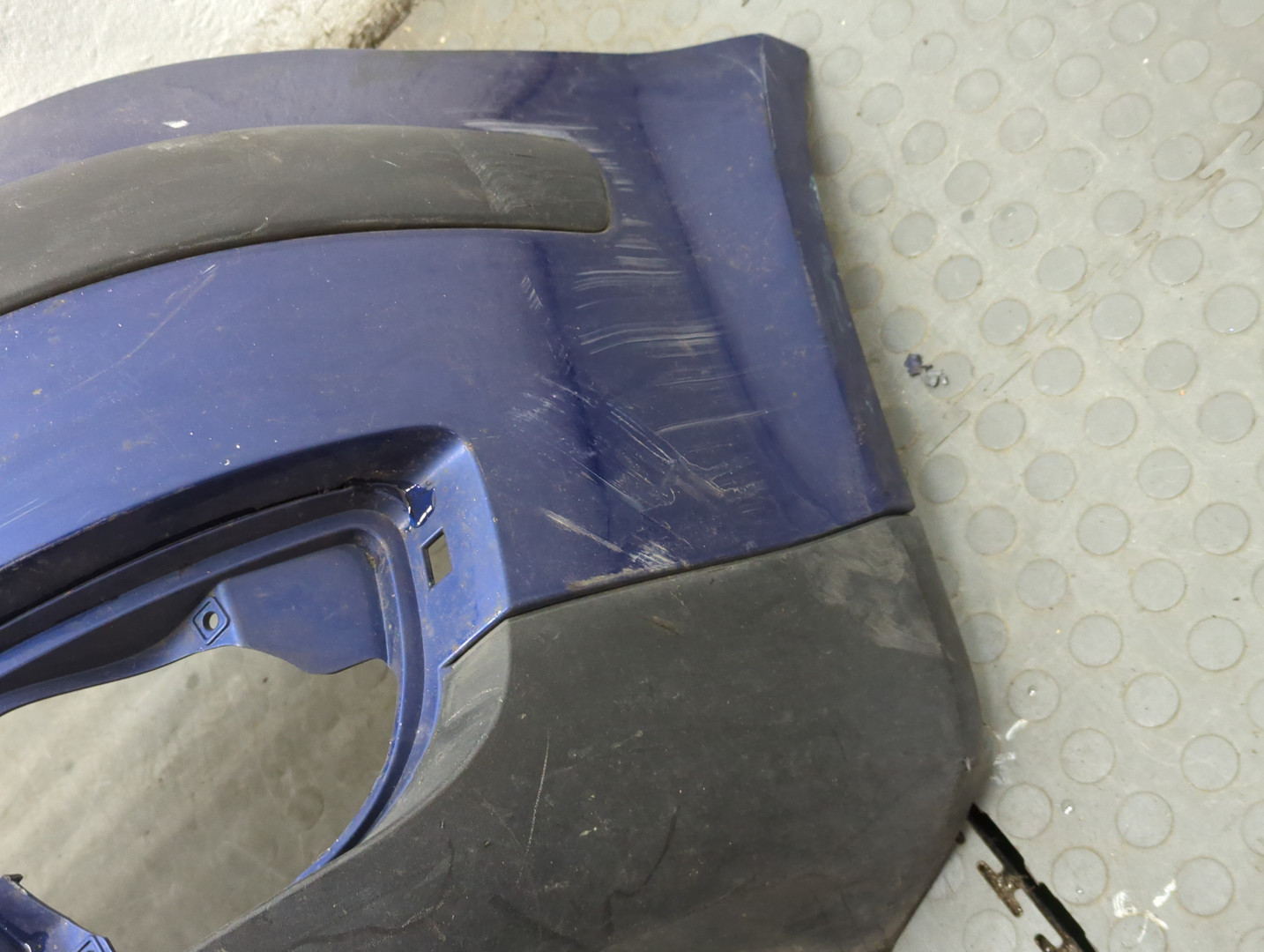 Бампер передний