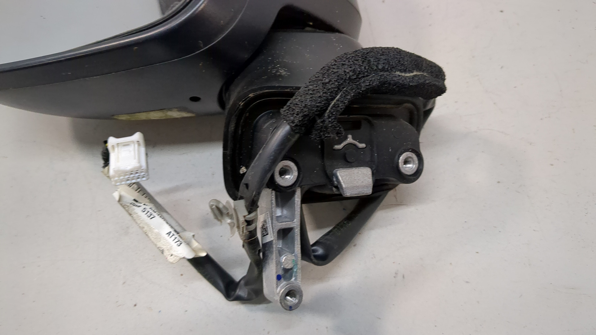 Зеркало правое электрическое