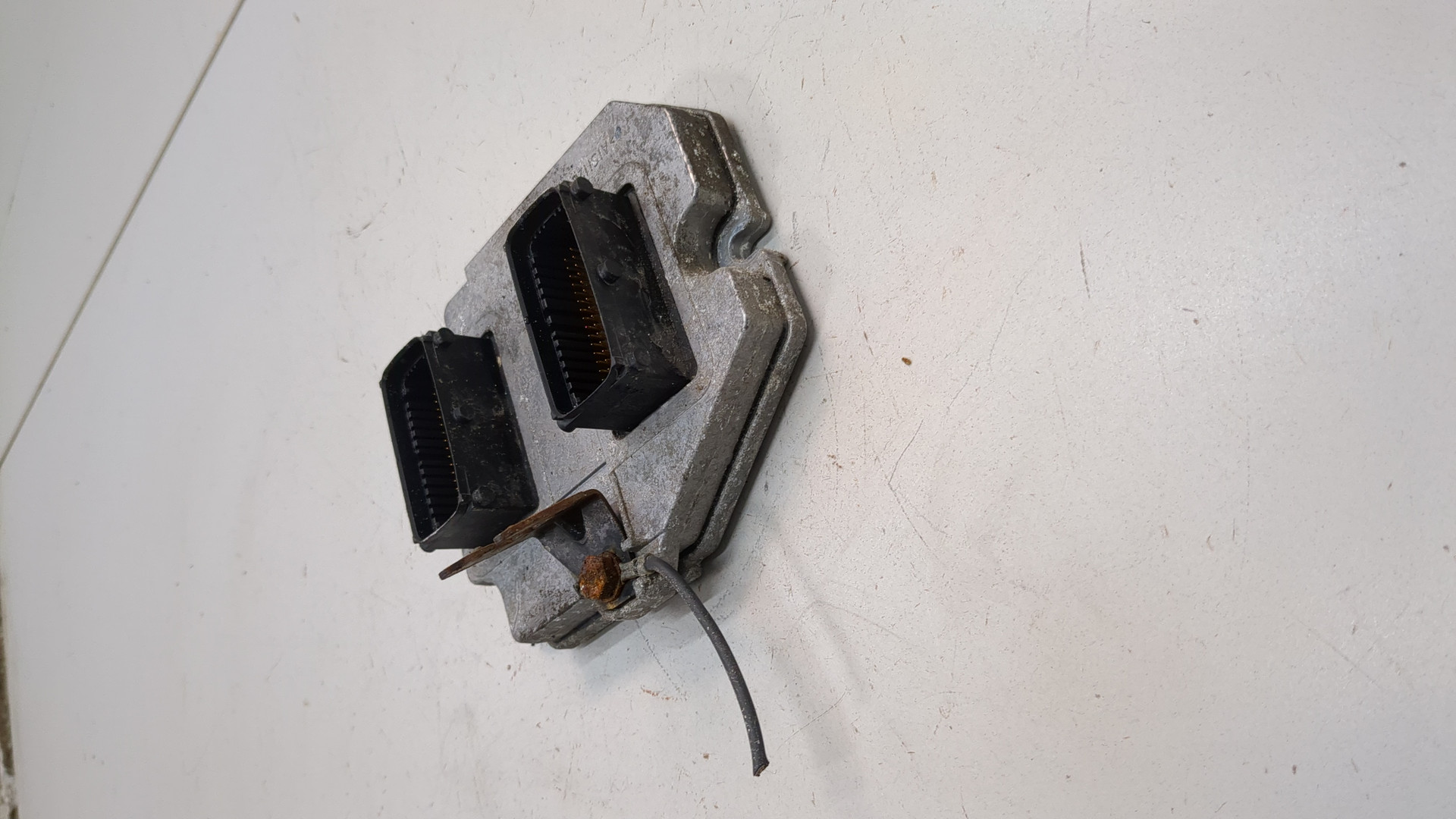 Блок управления двигателем