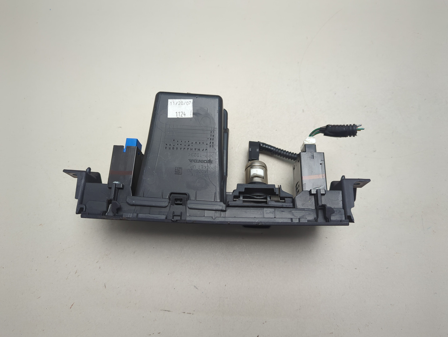 Кнопка обогрева сидений