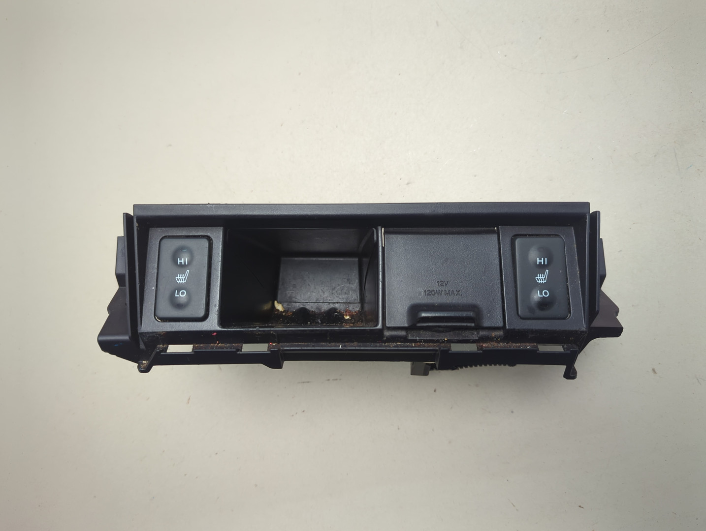 Кнопка обогрева сидений