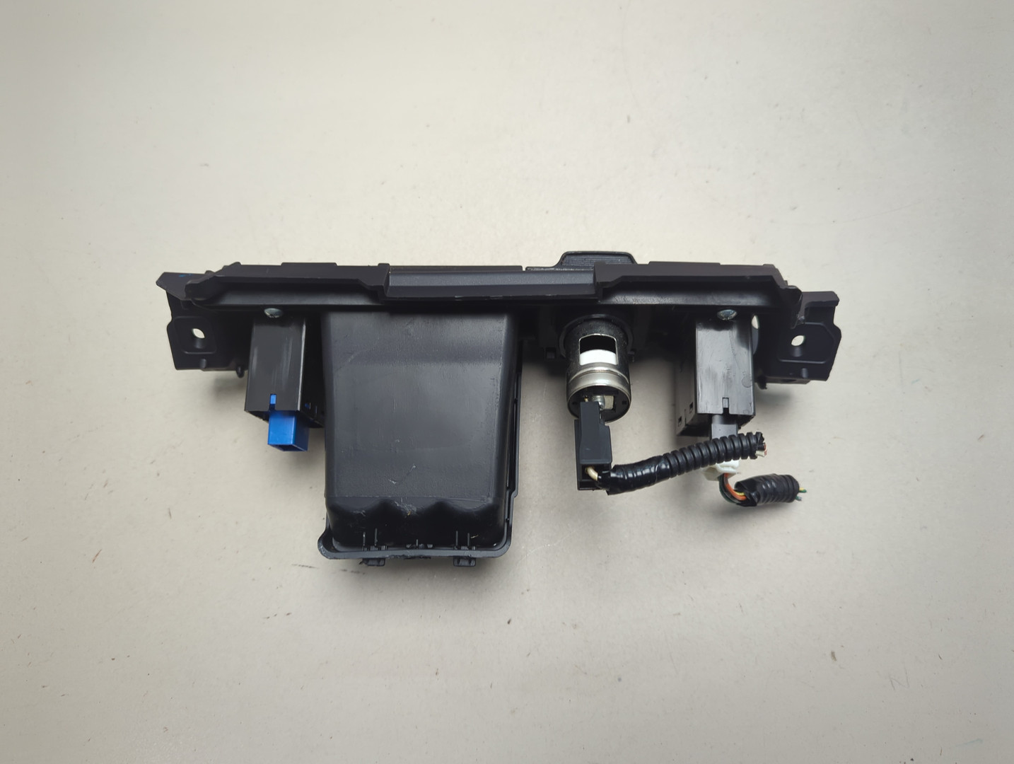 Кнопка обогрева сидений