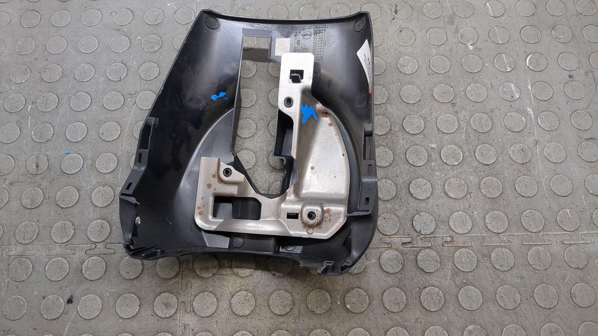 Кожух рулевой колонки