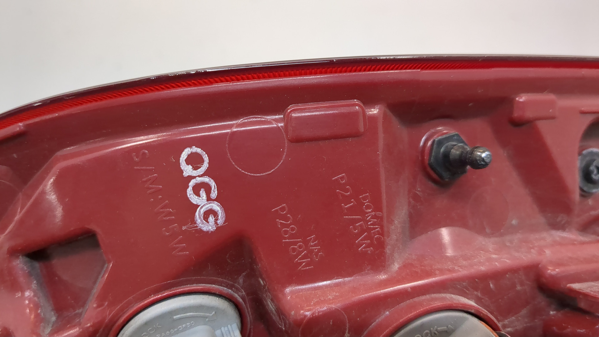 Фонарь задний правый