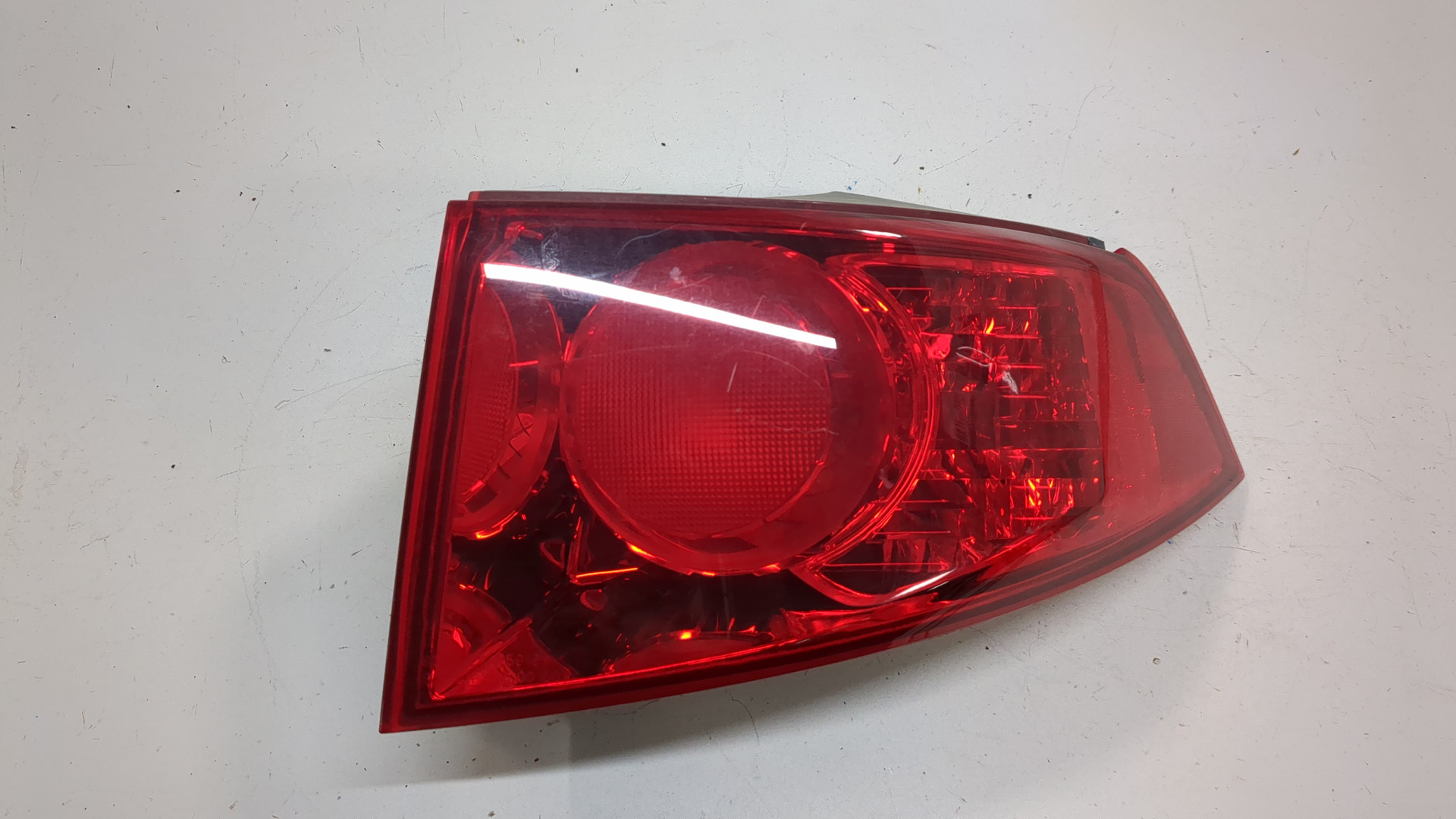 Фонарь задний правый