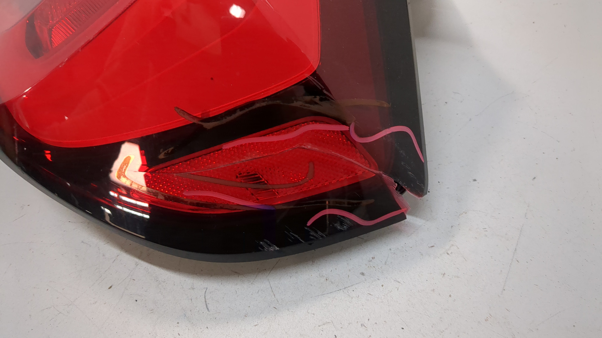 Фонарь задний правый