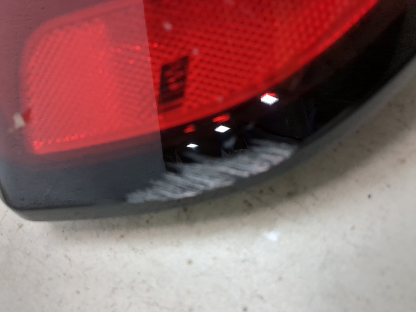 Фонарь задний левый