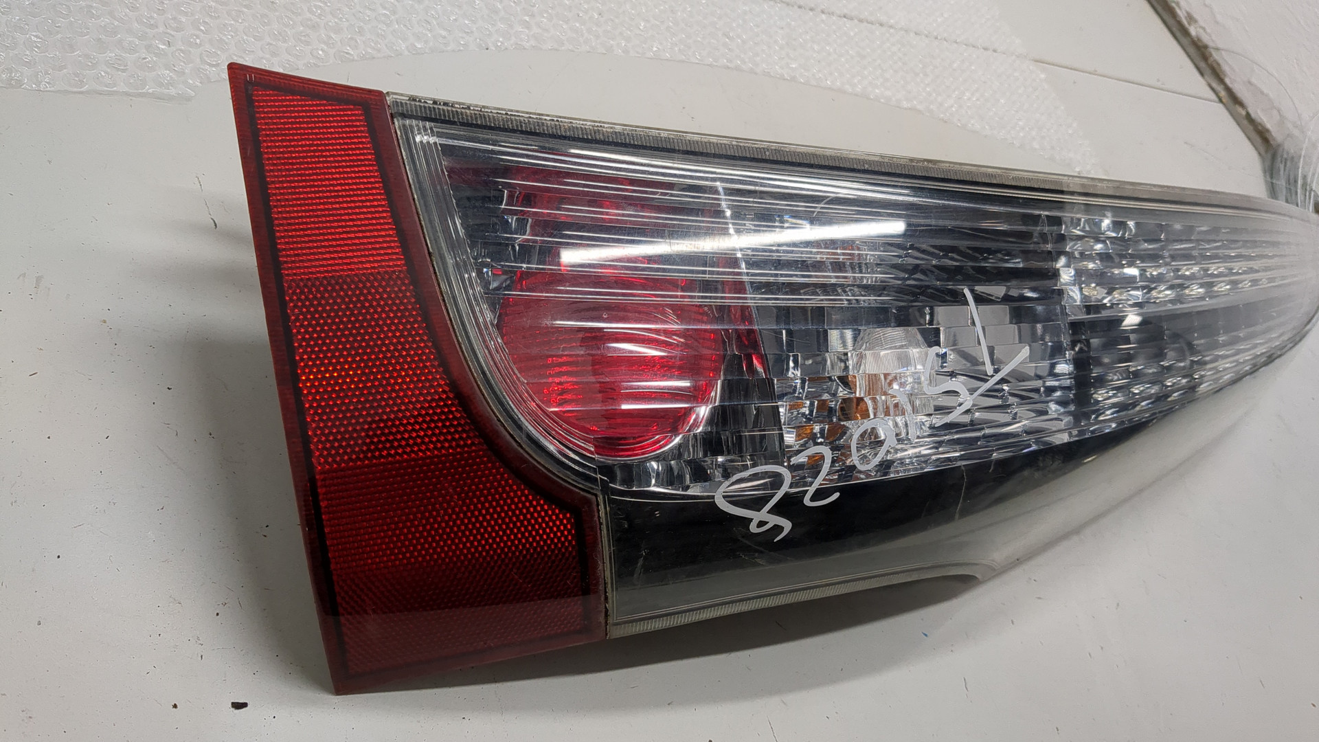 Фонарь задний правый