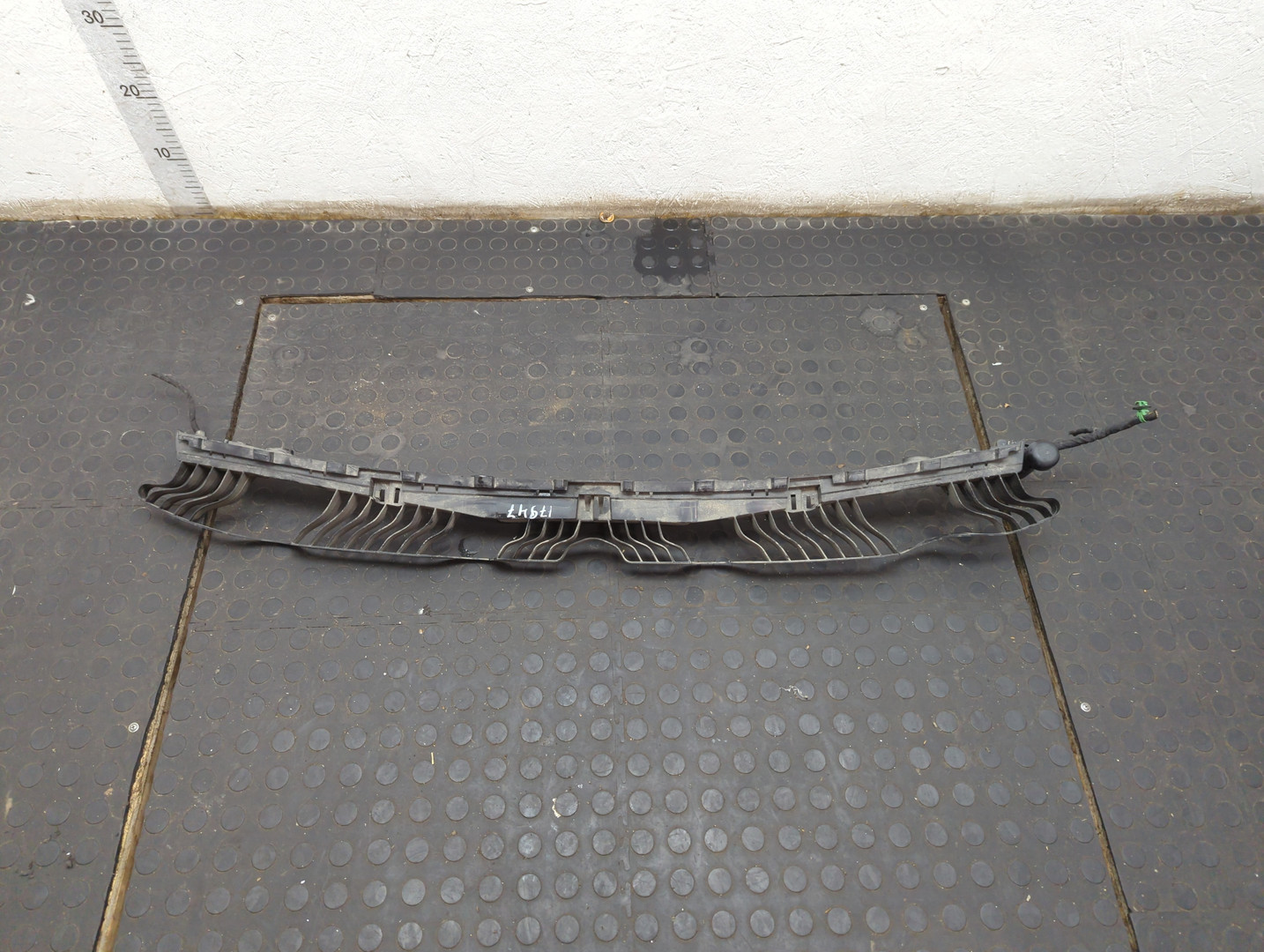 Кронштейн заднего бампера