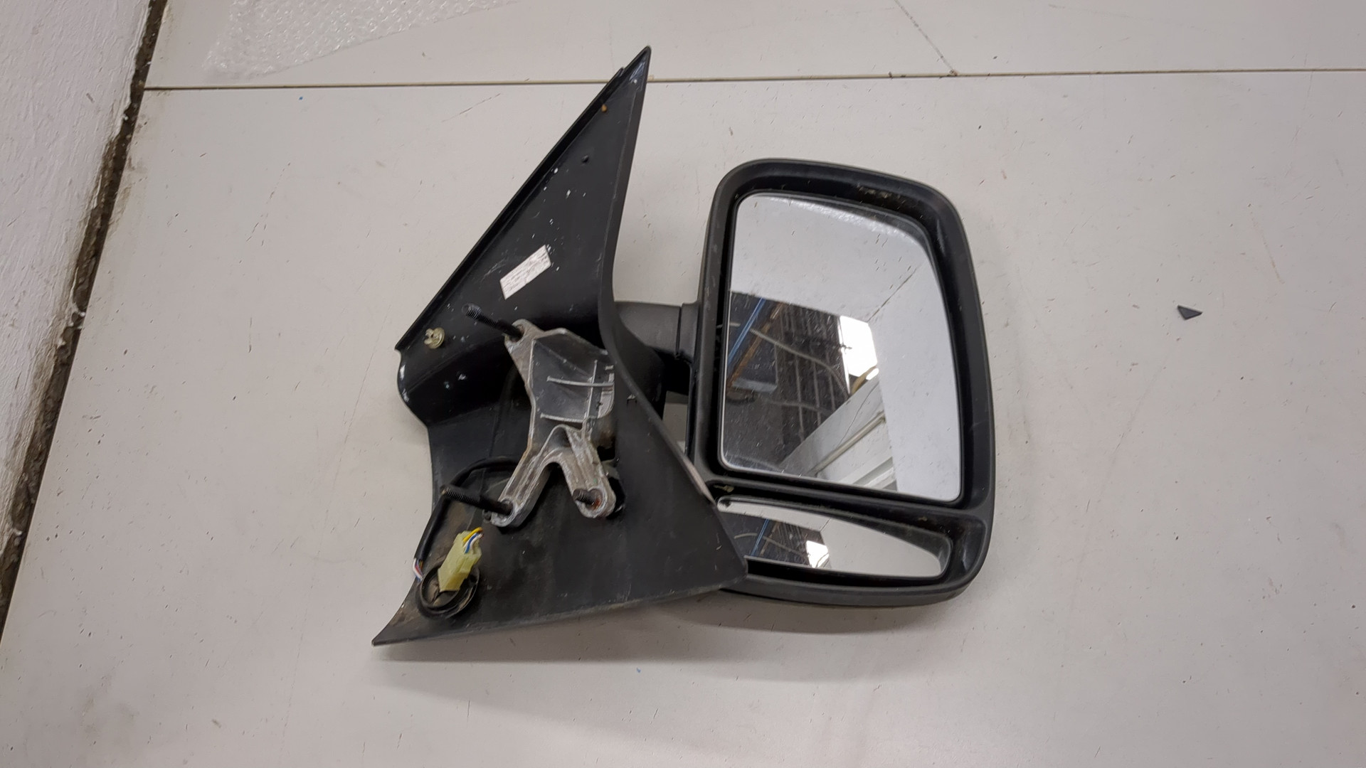 Зеркало правое электрическое