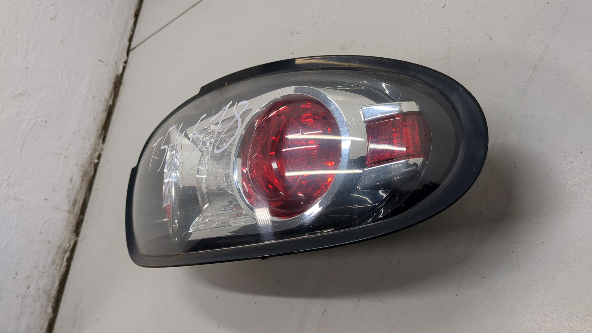Фонарь задний правый