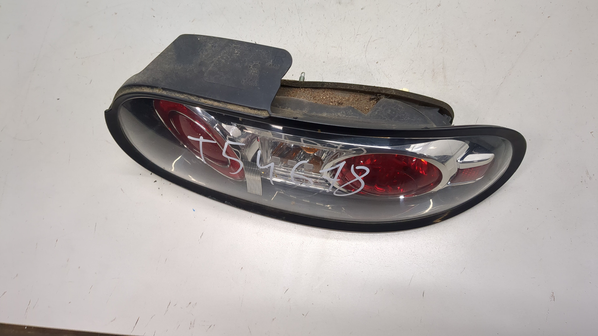 Фонарь задний правый