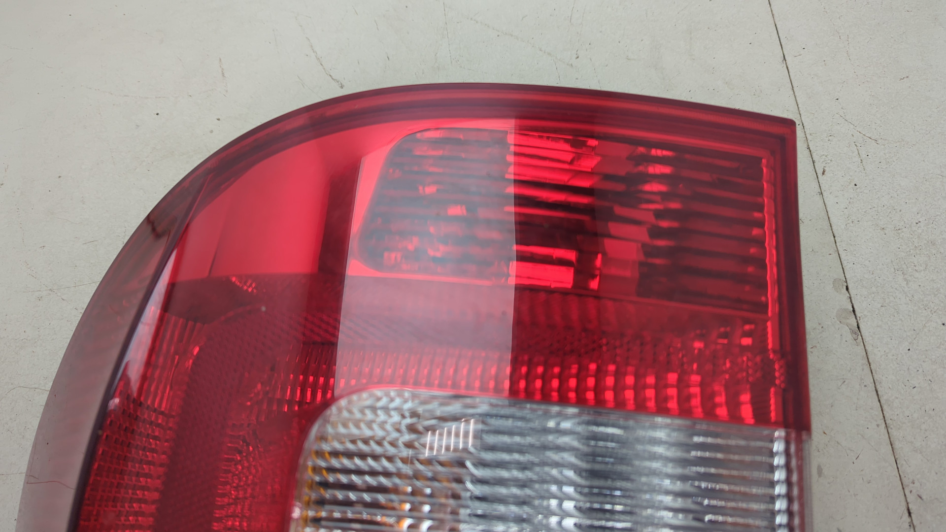 Фонарь задний правый