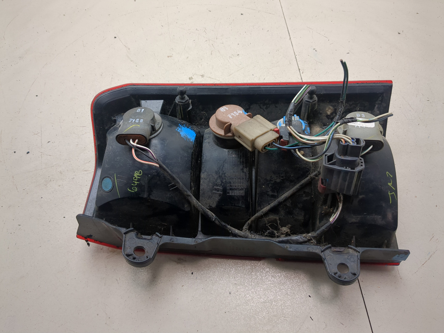 Фонарь задний левый