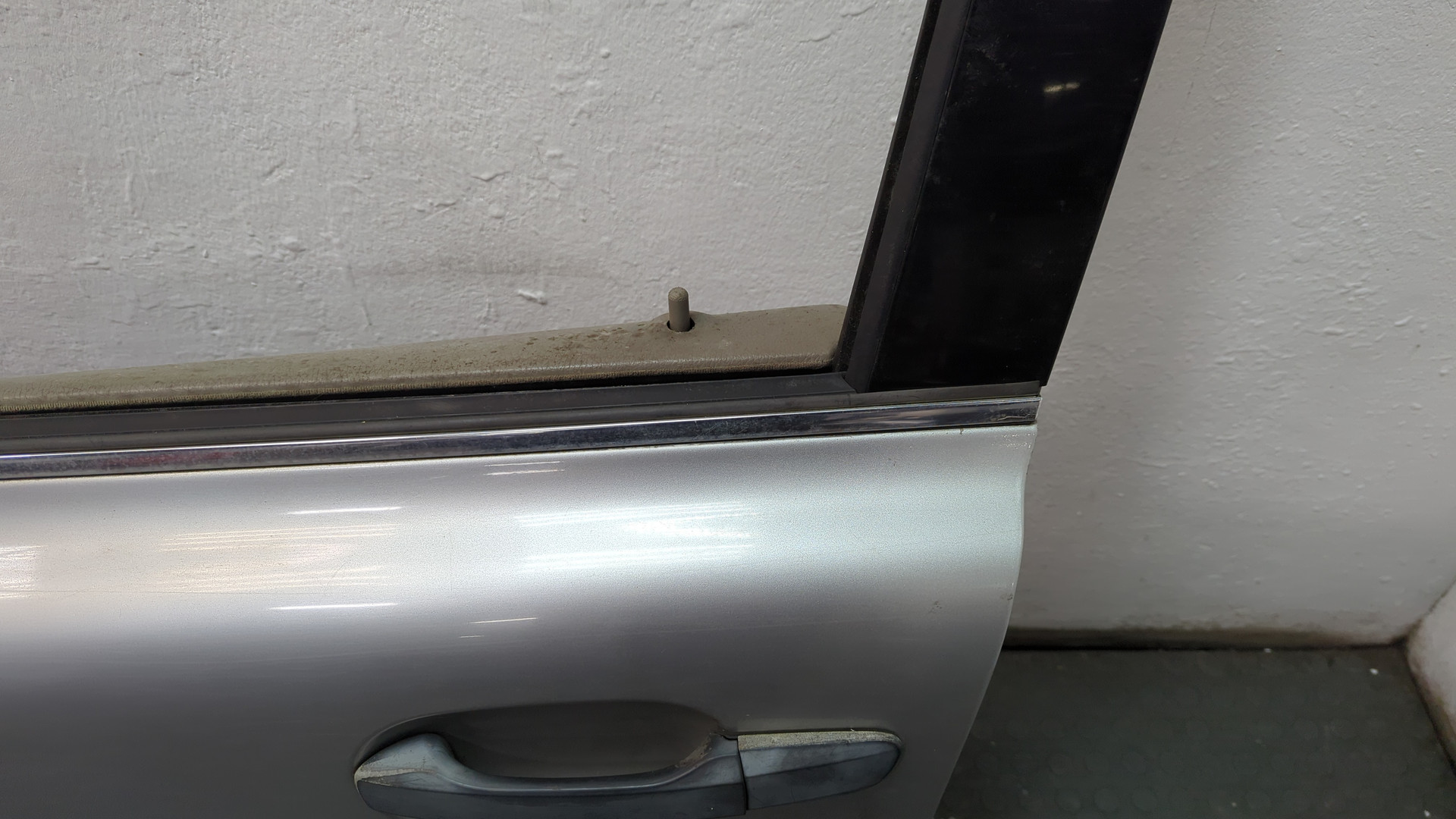 Дверь передняя левая